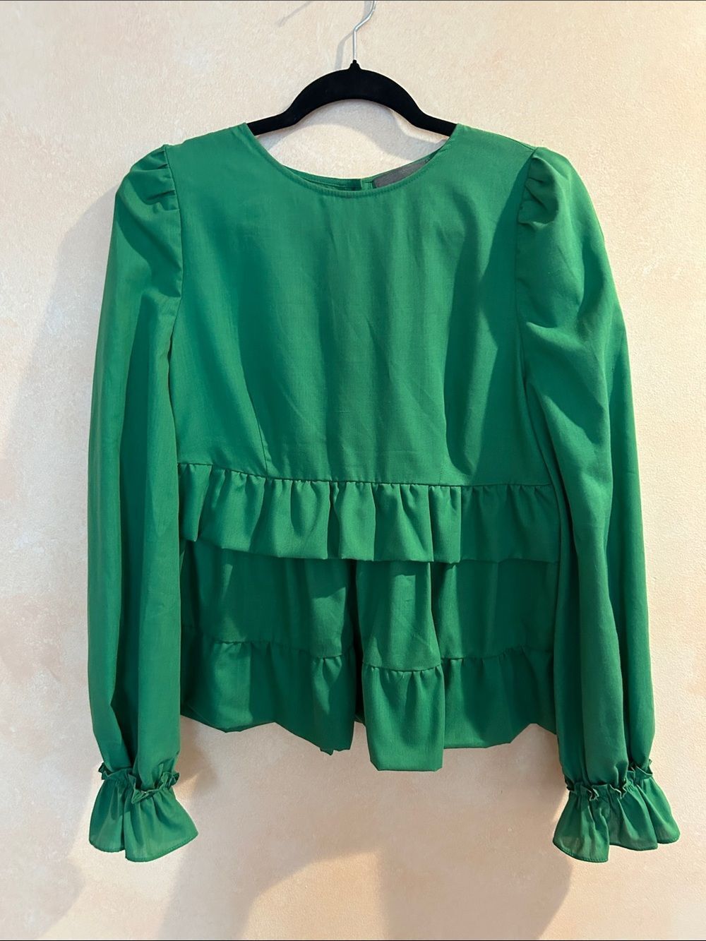 Anthropologie Sunday in Brooklyn Green Ruffle Long-Sleeve Top medium